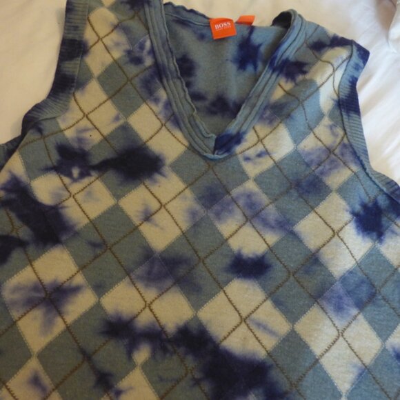 BOSS.  Hugo Boss - Picture 4 of 4